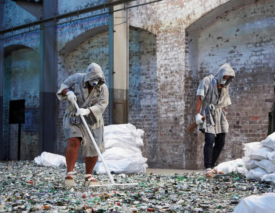 Nas art forum erin brannigan