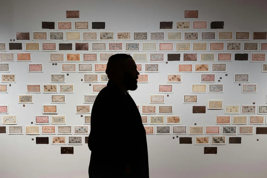 Nas art forum dennis golding