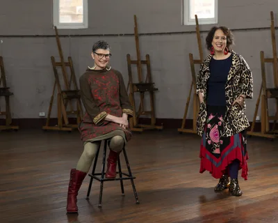 SBS Life Drawing Live Experts L to R Wendy Sharpe and Maryanne Coutts scaled